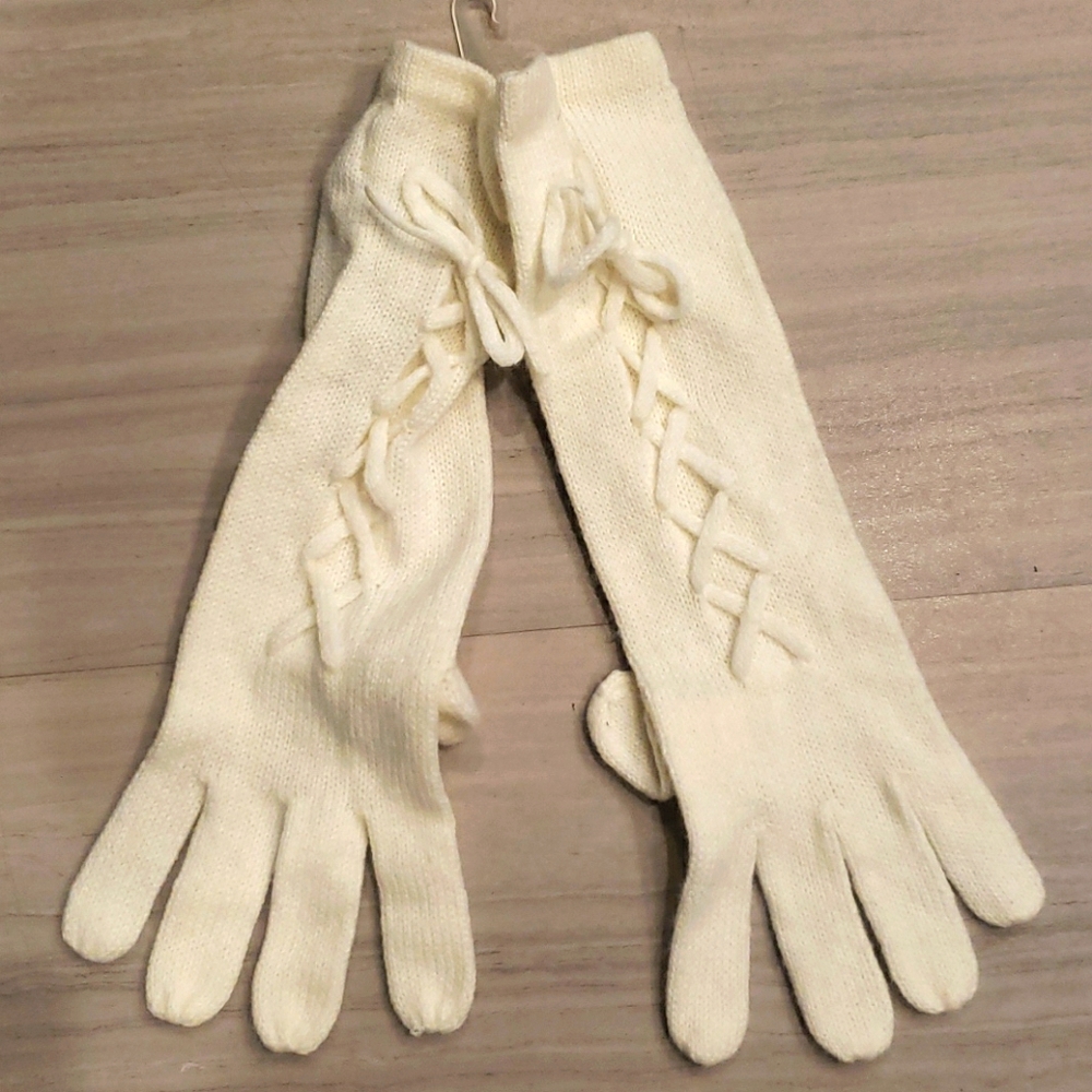 Winter white long gloves